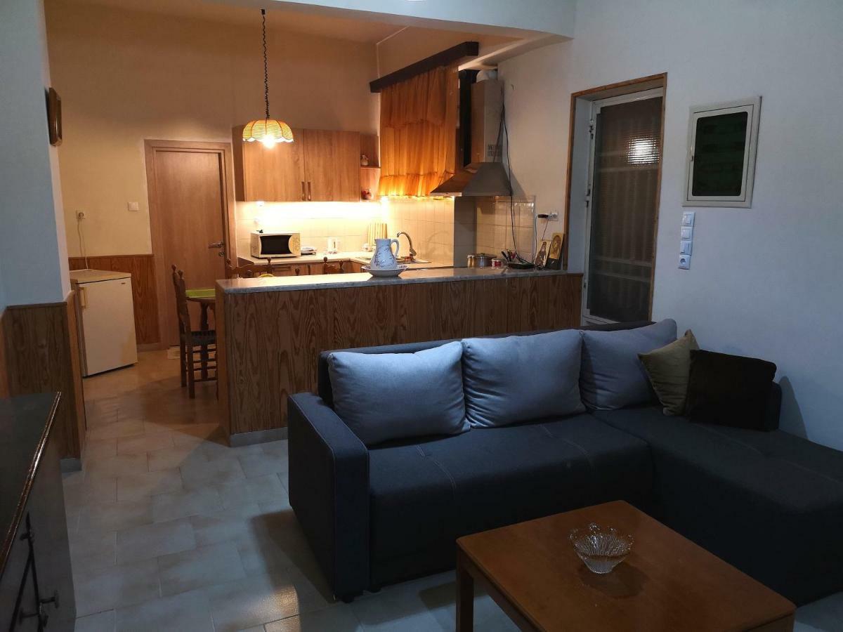 Leonidas Private Apartment In Esparta Exterior foto